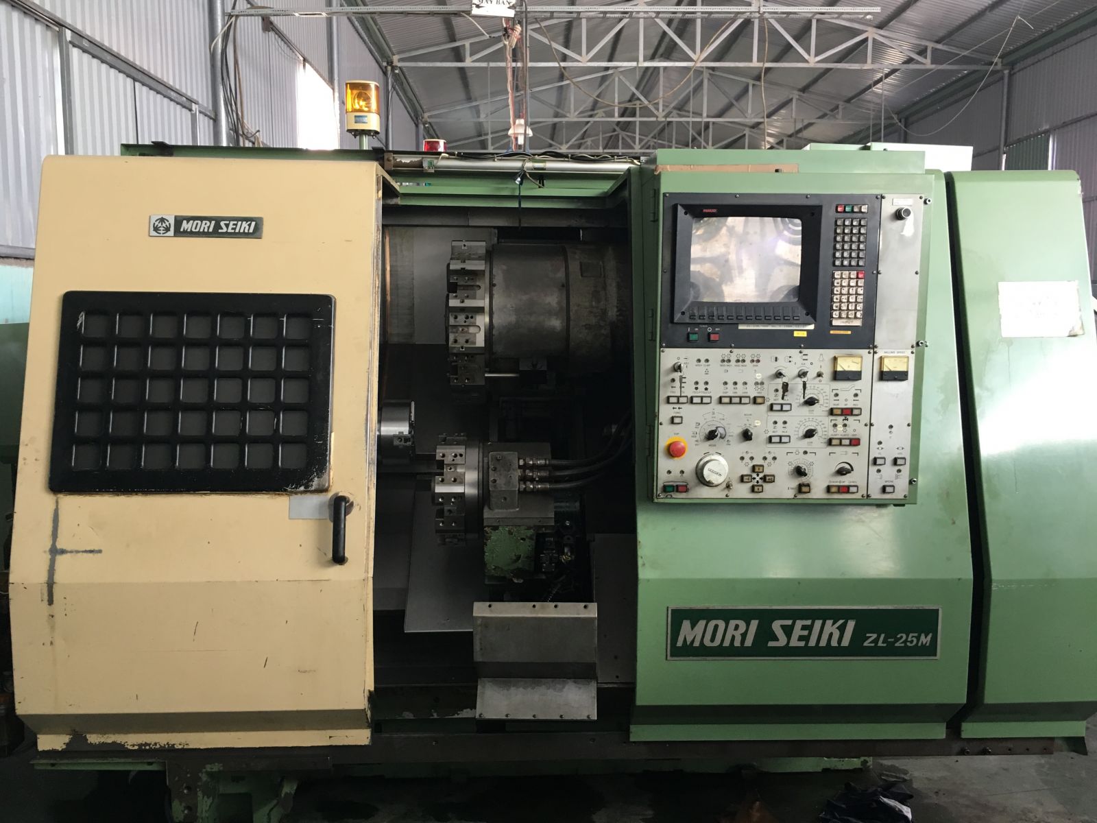 may tien cnc fanuc (4)
